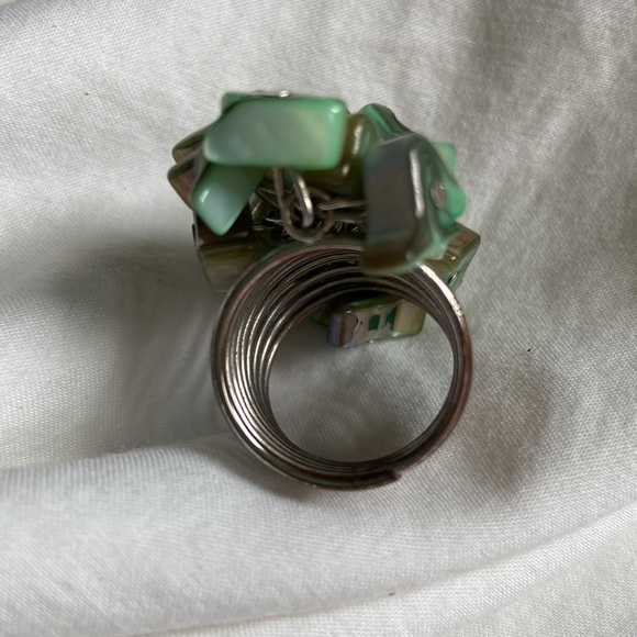 Green Bead Statement Ring Size 6.5 - Picture 4 of 6